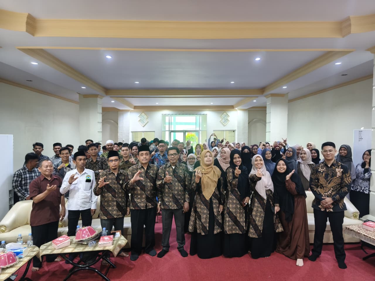 Hangat, Penuh Kenangan, dan Inspiratif: Ramah Tamah Alumni Fakultas Agama Islam Dirangkaikan dengan Pelantikan IKA Fakultas Agama Islam